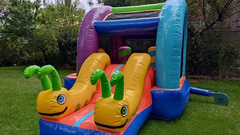 Inflable Barco Pirata en evento al aire libre