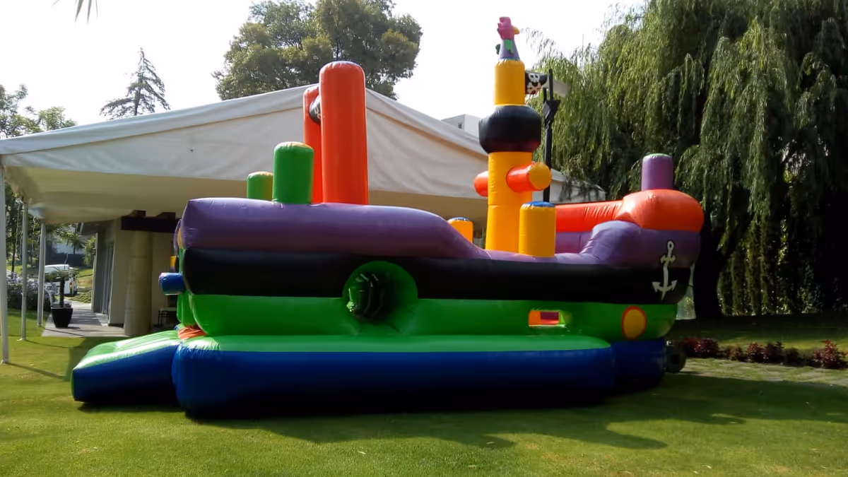 Renta de barco pirata inflable grande para eventos y kermeses CDMX